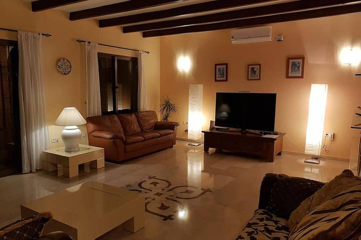 Villa de 4 chambres à Benalmadena Pueblo avec de magnifiques vues panoramiques avec piscine in Torremuelle, Benalmádena