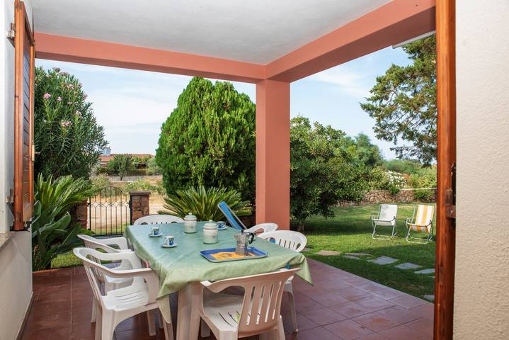 Location de vacances pour 5 personnes, avec jardin à San Teodoro - 2