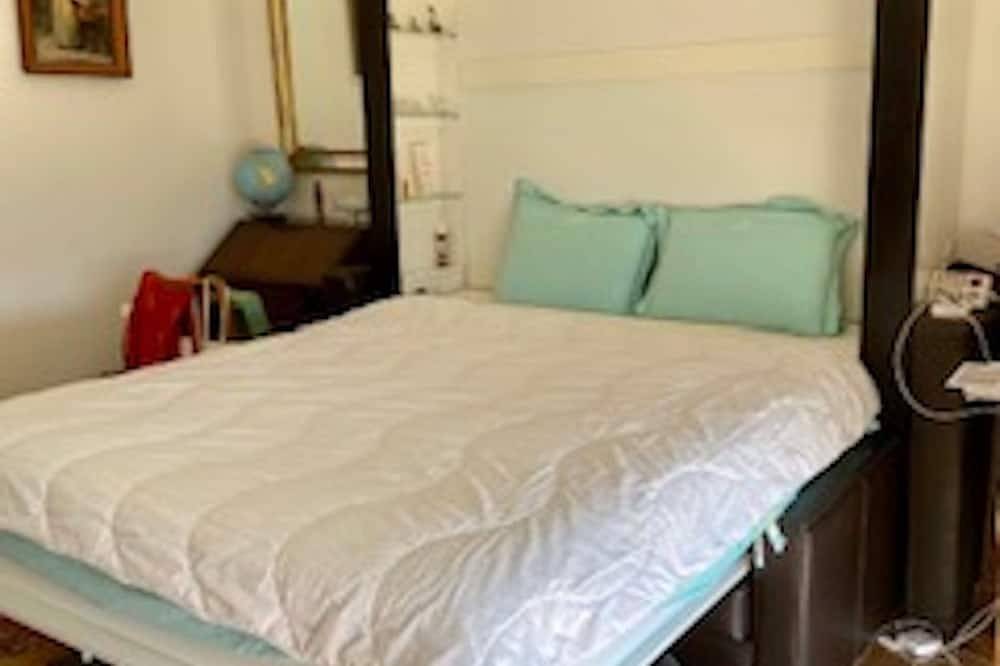 Luxurious Bed and Breakfast in a listed villa in Nice, Côte méditerranéenne (France)
