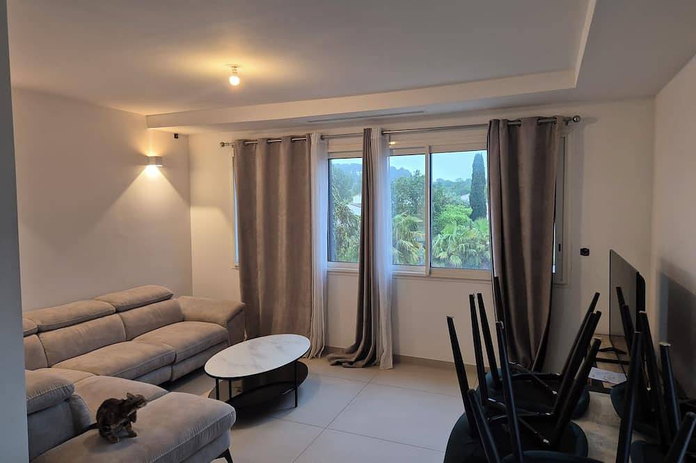 Ganze Wohnung, 86 m2 luxury apartment with jacuzzi in Juvignac, Mittelmeerküste (Frankreich)