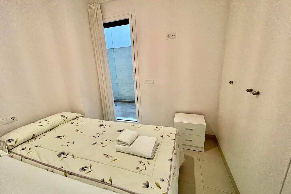 Entire apartment, 3 bedrooms with free parking in Plaza de España in Nerja Centre, Nerja