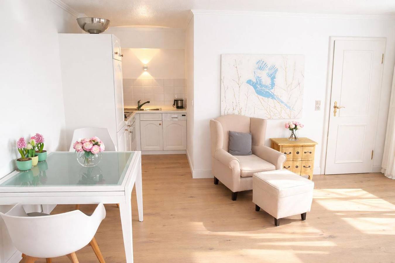 Ganze Wohnung, Ferienwohnung Reethüüs in Keitum auf Sylt unter Reet mit Terrasse & Strandkorb in Keitum, Sylt (Gemeinde)