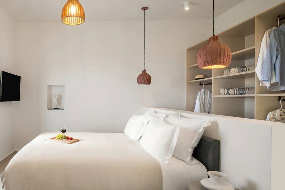 Villa Myrelia, Divine Sea Views, Private Infinity Pool, Furnished Terrace,. in Sifnos