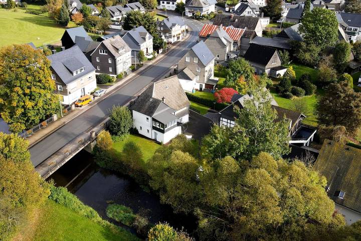 Ganze Wohnung, Ferienwohnung 'Blum' mit privater Terrasse, privatem Garten und Wi-Fi in Schmallenberg, Hochsauerlandkreis