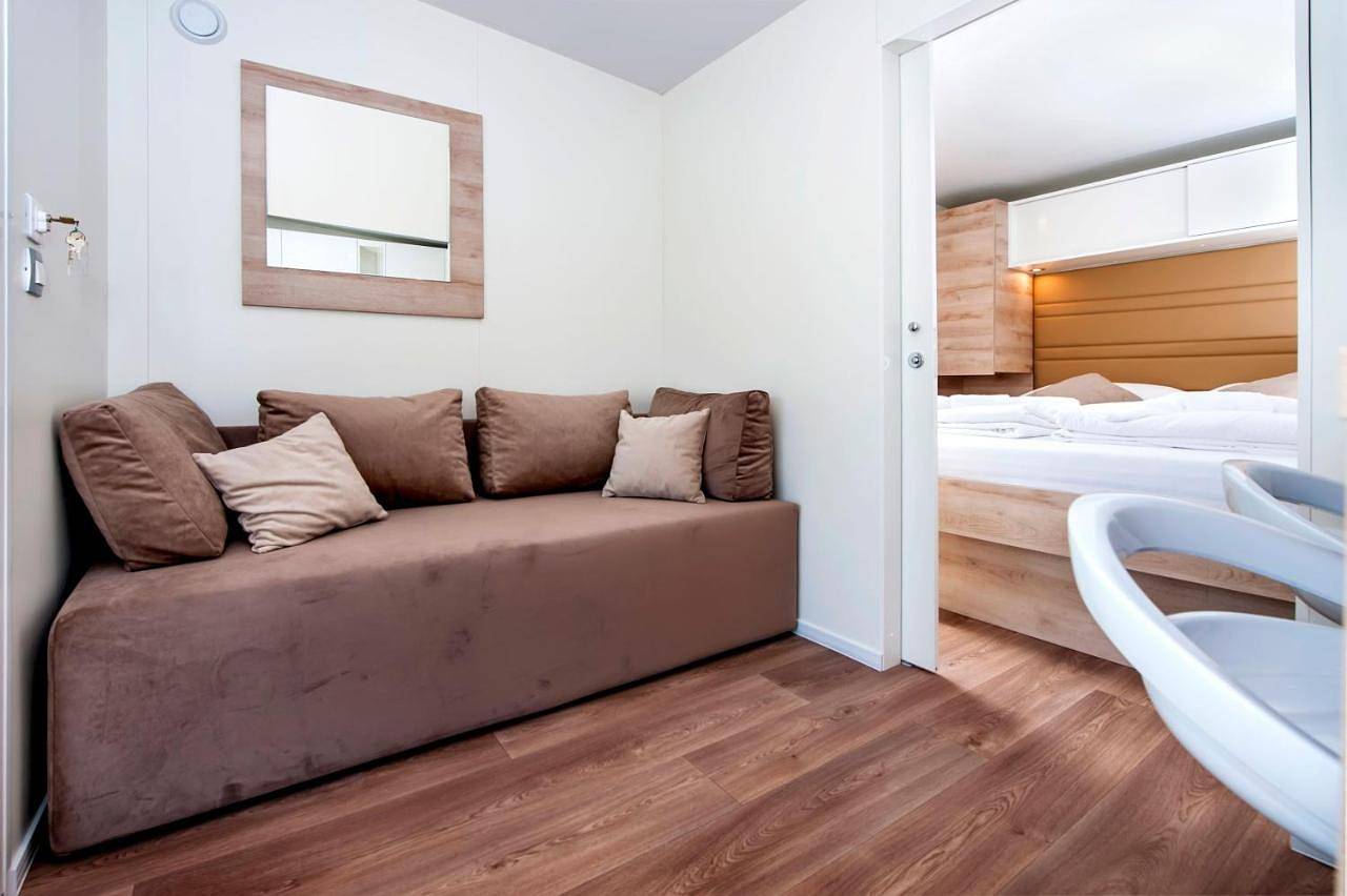 Mobile Homes and Glamping Tents Delta Marine at Campsite Poljana in Mali Lošinj, Cunski