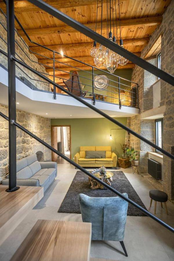 Location de vacances pour 12 personnes, avec terrasse et jardin dans Prinsuéjols - 4