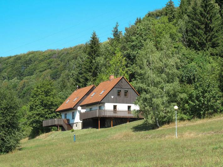 Ferienhaus für 6 Personen, mit Garten und Pool, mit Haustier