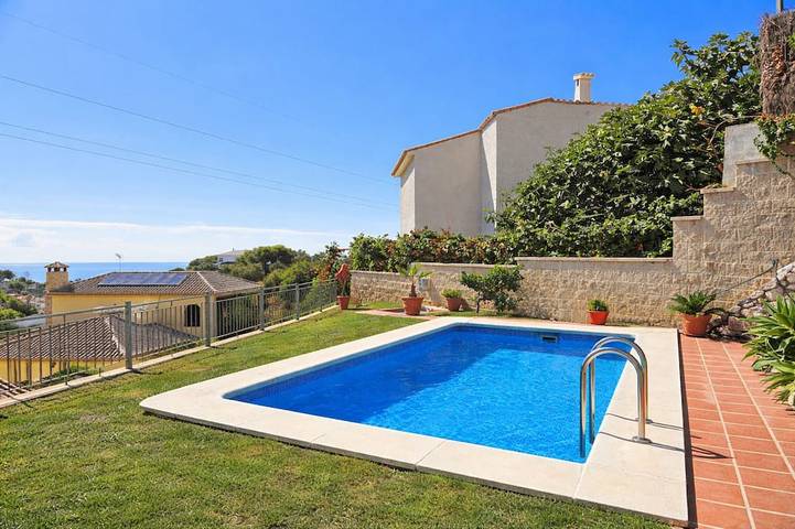 Villa for 8 people, with balcony and yard in Fuengirola