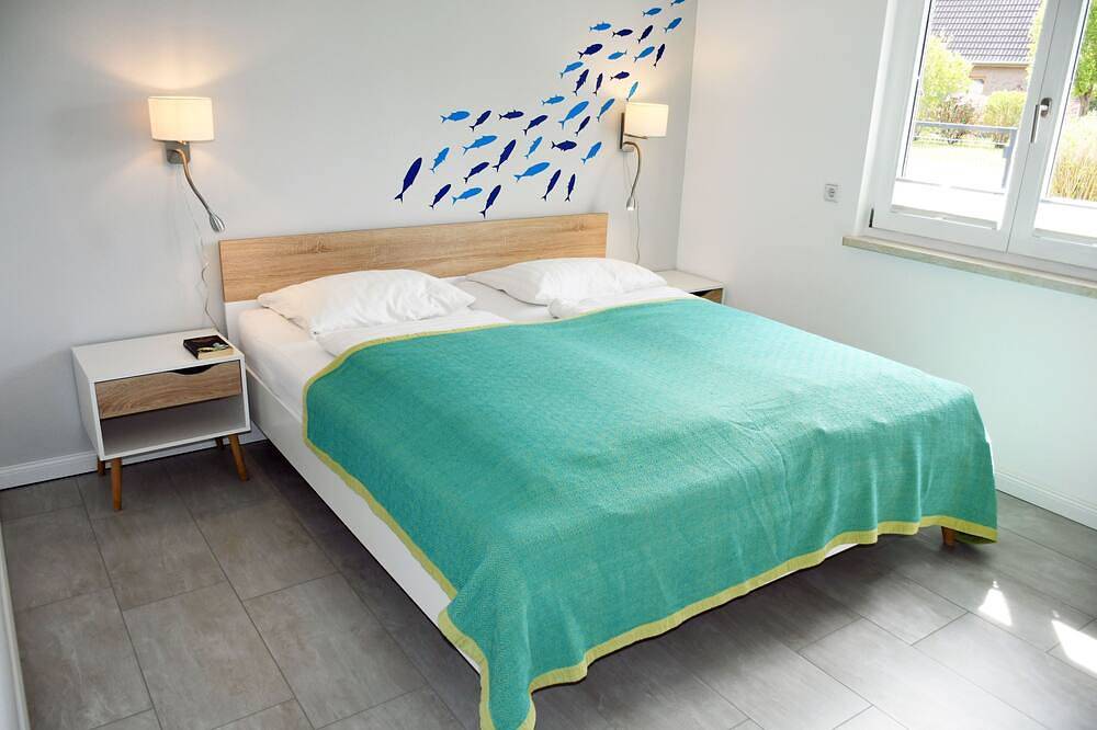 Ganze Wohnung, Ferienhaus mit Sauna u. Terrasse im Zentrum von Rügen in Thesenvitz, Bergen auf Rügen