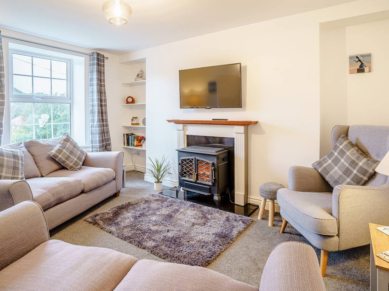 Fron Towyn Cottage in New Quay, Cardigan Bay