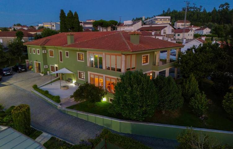 Location de vacances pour 2 personnes, avec piscine et balcon ainsi que jardin et vue dans Paços de Ferreira - 3