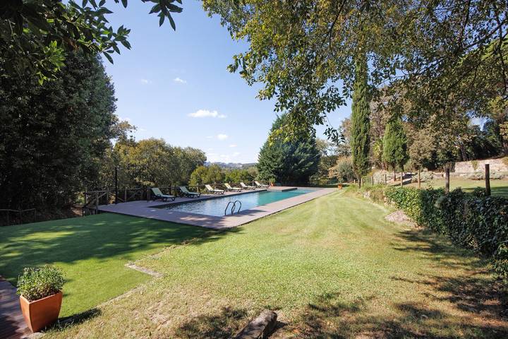 Casa de vacaciones 'Casa De Andrães Camélias' con piscina compartida, Wi-Fi y aire acondicionado in Santo Isidoro e Livração, Distrito de Porto