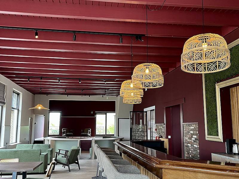 Vakantiefriesland — Gruppenunterkunft Scherpenzeel mit Bar in Nationalpark Weerribben-Wieden