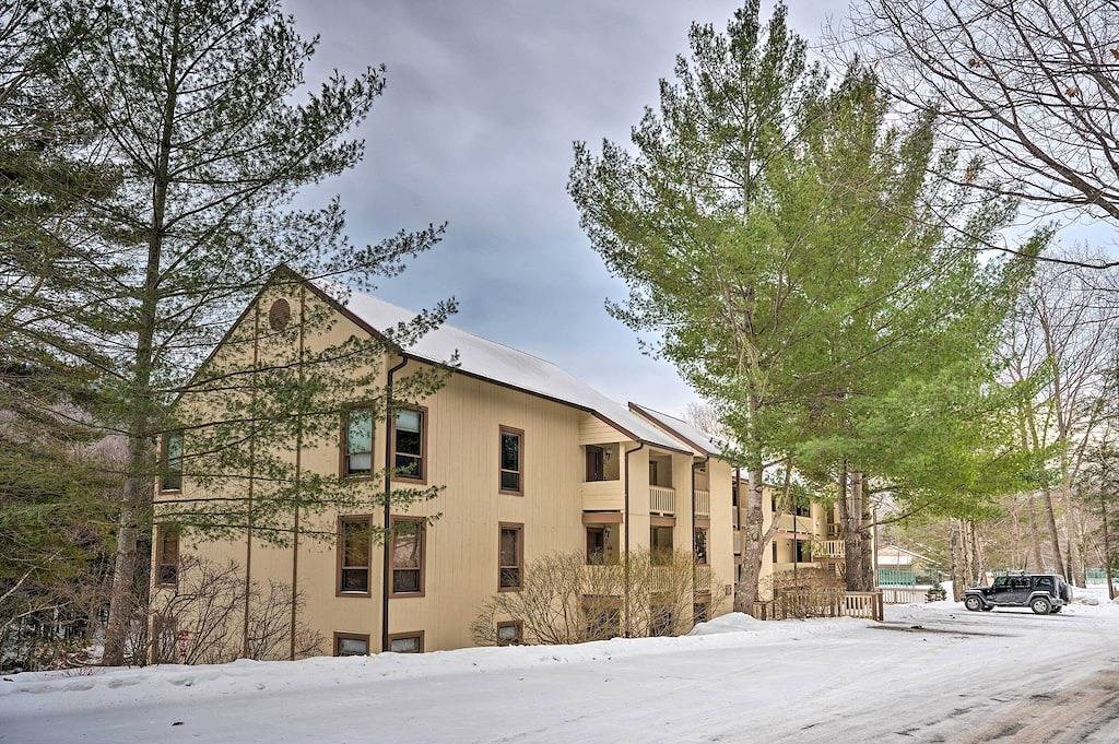 Ganze Wohnung, Riverfront Lincoln Condo: 1 Mi to Loon Mountain! in Lincoln (NH), Franconia Notch