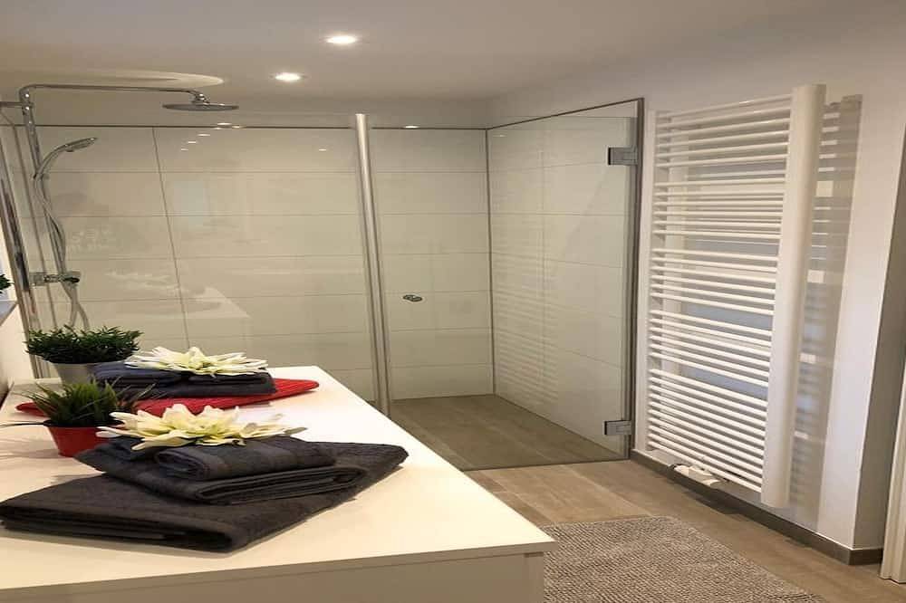 Entire apartment, Aparte & modern 1 Zkb City Apartments. Direct old town location & Dom! in Cologne, Rhineland