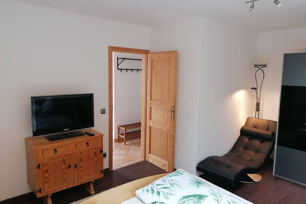 Ganze Wohnung, Komfortable 2 Zimmer Fewo nur 200 Meter von der Talstation entfernt. in Bad Kohlgrub, Bayerische Alpen