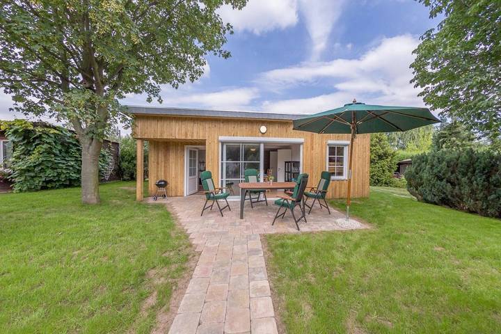 Camping für 4 Personen, mit Garten und Pool in Thüringen