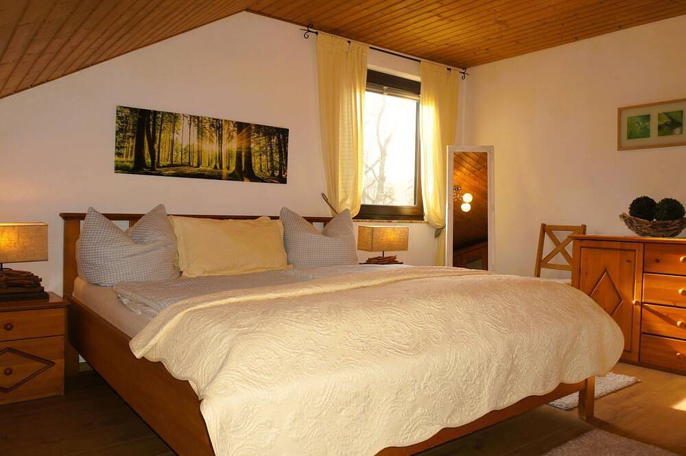 Ganze Wohnung, 4 Personen Ferienwohnung im Wald mit Kamin, 84m², 3 Zimmer - 4 Personen in Bad Harzburg, Harzvorland