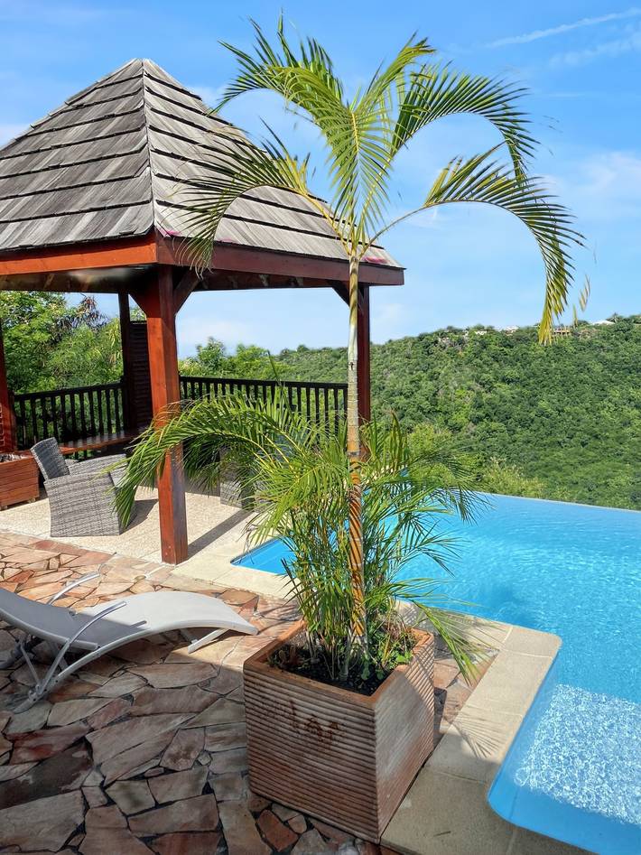 Vacation rental for 2 people, with pool and terrace in Guadeloupe (Caribbean)
