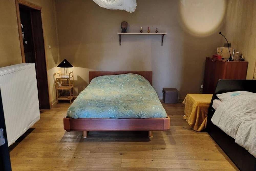Gee shares her home in Lieja, Liège region