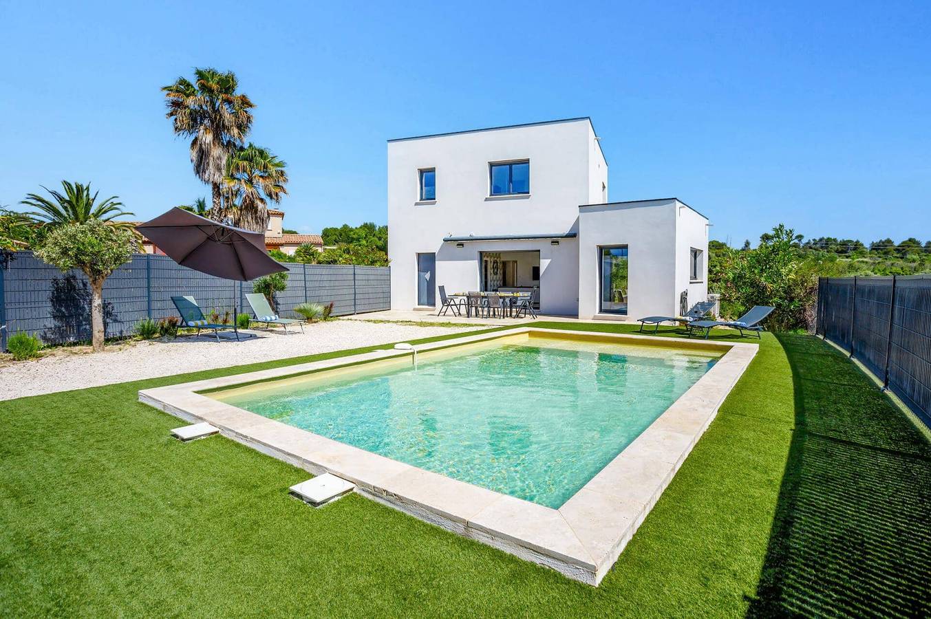 Villa Zephyr by Villa Plus in Tourbes, Côte d'Améthyste