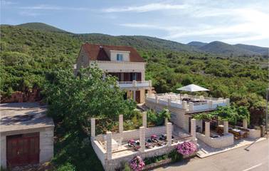 Holiday Apartment for 8 People in Kneza, Dalmatia, Photo 2