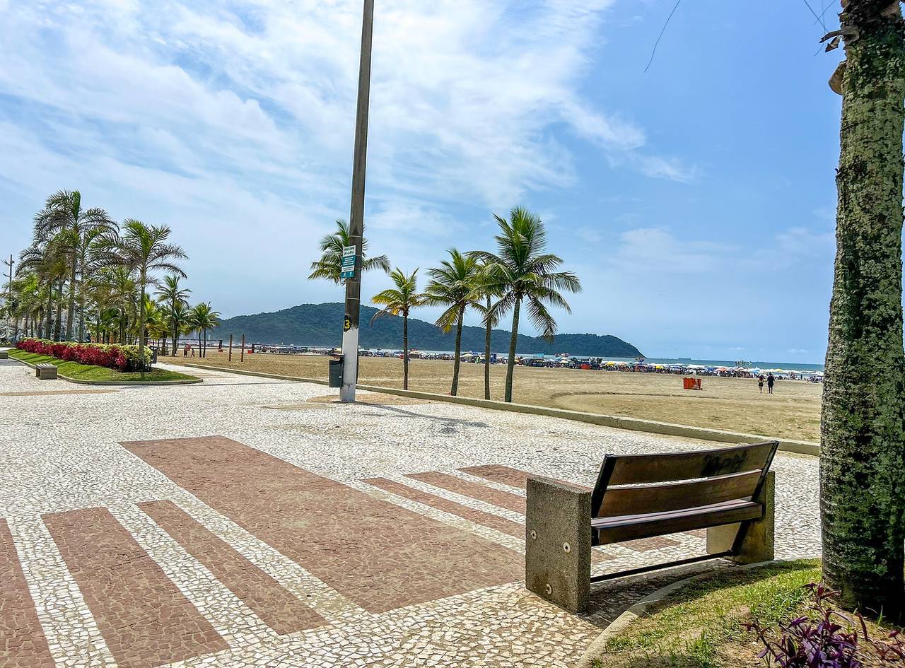 Ganze Wohnung, Ferienwohnung für 7 Personen mit Garten in Vila Mirim Praia Grande, Praia Grande