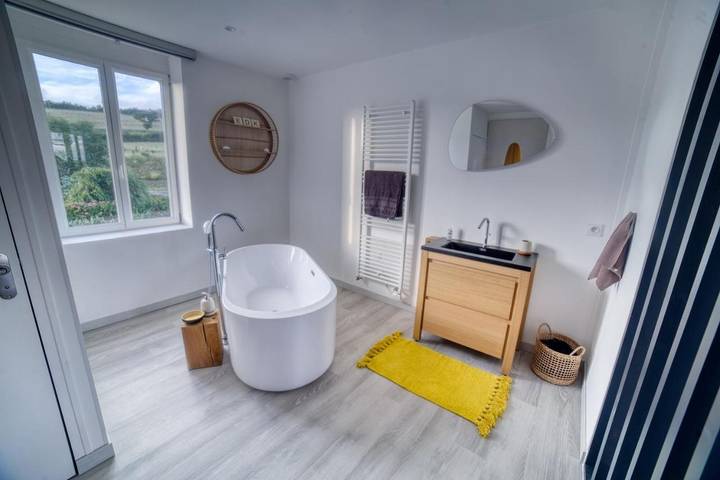 Chambre d’hôte pour 2 personnes, avec jardin ainsi que sauna et jacuzzi