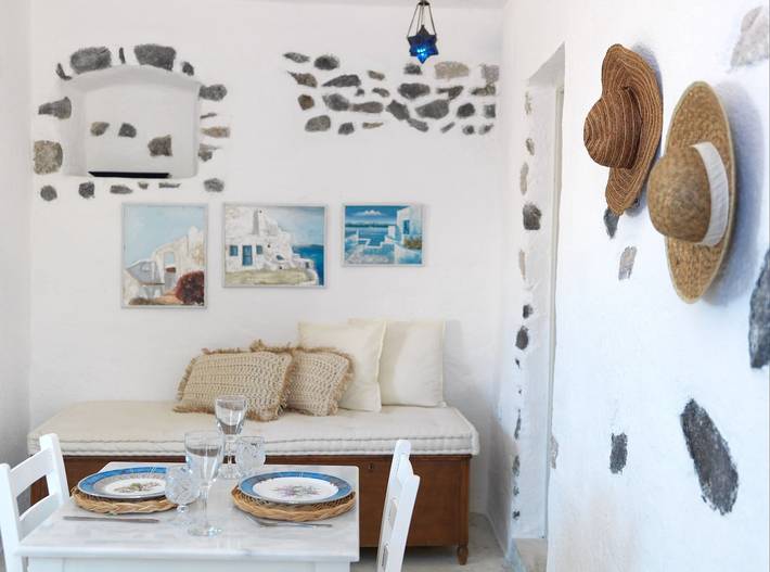 Chalet para 2 personas con terraza in Exo Gonia, Santorini