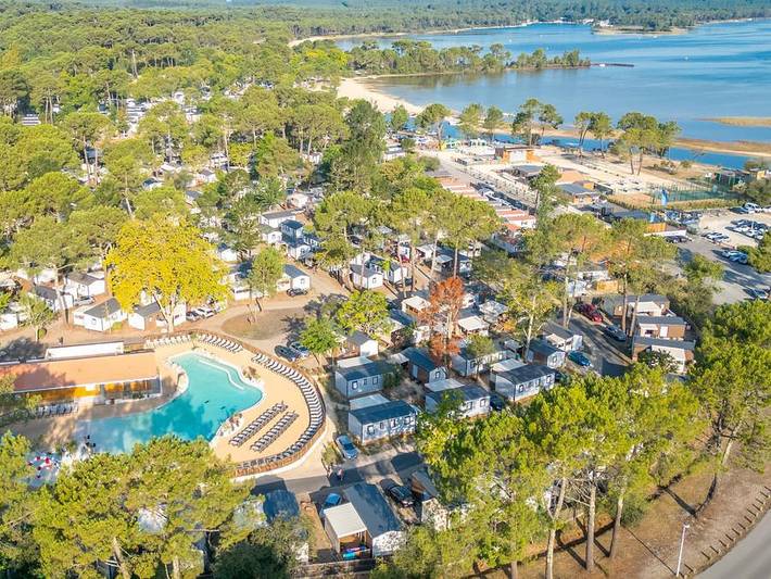 Mobil home pour 6 personnes, avec bassin pour enfant dans Port de Navarosse