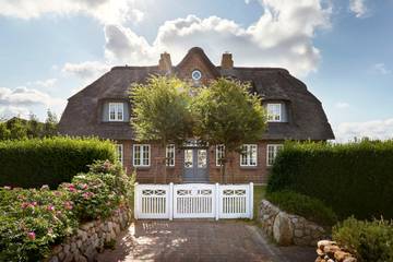 Ferienhaus für 4 Personen, mit Sauna und Terrasse sowie Garten in Alkersum