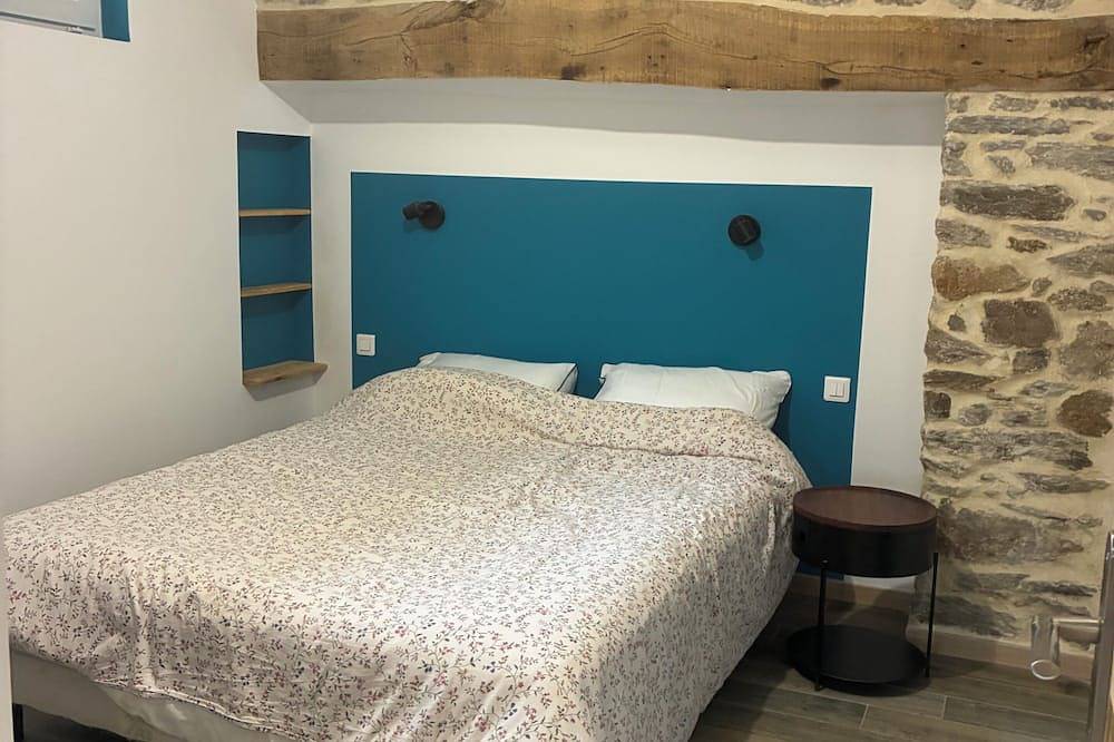 Ganze Wohnung, Entire property: apartment - Canet-de-Salars, France in Canet-de-Salars, Aveyron