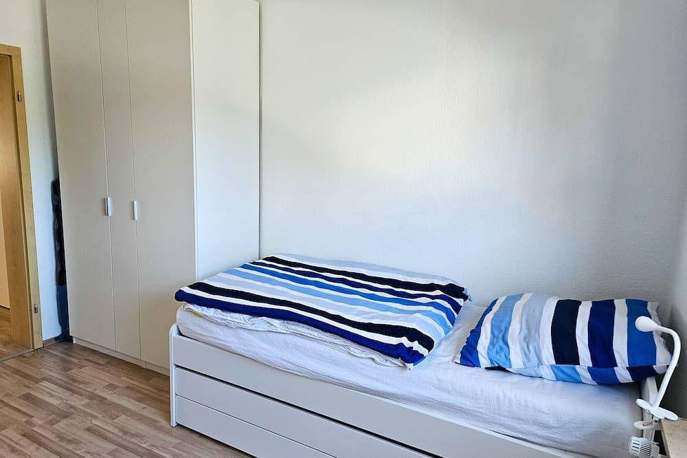 Ganze Wohnung, 064 Ferienwohnung Lindenstraße mit Kamin und 2 Schlafzimmern - 064 Linde in Wilhelmshaven, Südliche Nordseeküste