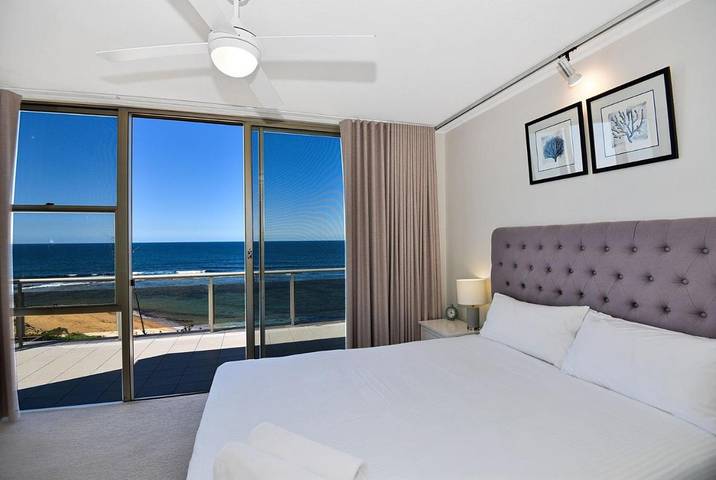 Gîte pour 7 personnes, avec piscine et terrasse ainsi que jardin et vue dans Blue Bay - 3