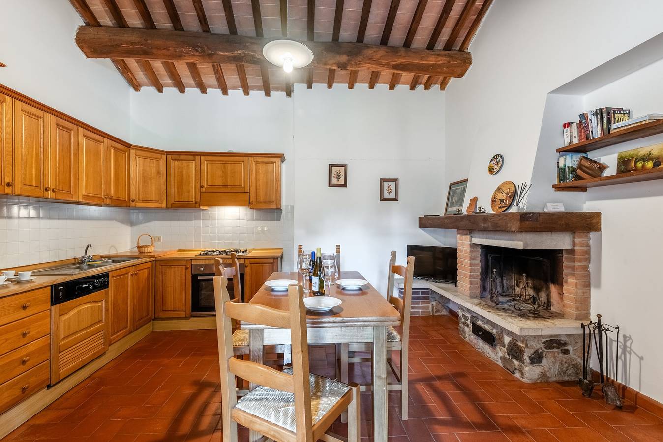 Appartamento intero, Appartamento 'La Spiga' con piscina condivisa, terrazza condivisa e Wi-Fi in Rapolano Terme, Siena e dintorni