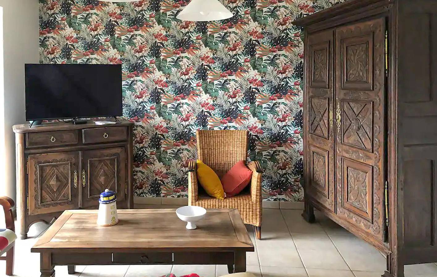 Appartement confortable avec jardin, parking et WiFi à 2,5 km de Kermaria-Sulard in Rospez, Région de Lannion