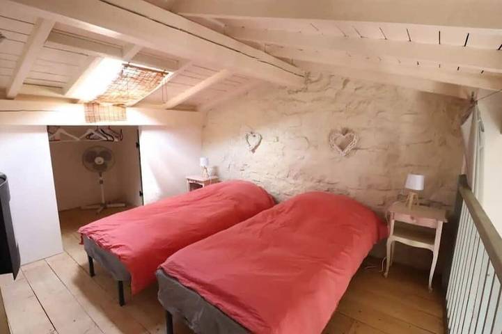 Gîte pour 6 personnes, avec Jardin à Condat-lès-Montboissier - 2