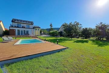 Villa für 8 Personen, mit Balkon und Garten am Balaton