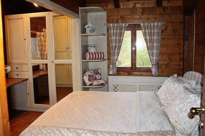 Bella, spaziosa casa di famiglia in un grazioso villaggio di montagna, vicino al Lago di Garda in Marmentino, Prealpi Gardesane