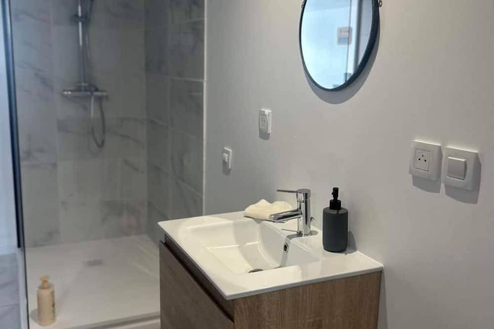 Apartamento entero, Apartment near downtown exhibition center in Castres, Región de Castres