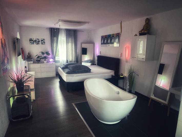 Ferienwohnung für 4 Personen, mit Balkon und Terrasse sowie Garten und Ausblick in Leoben