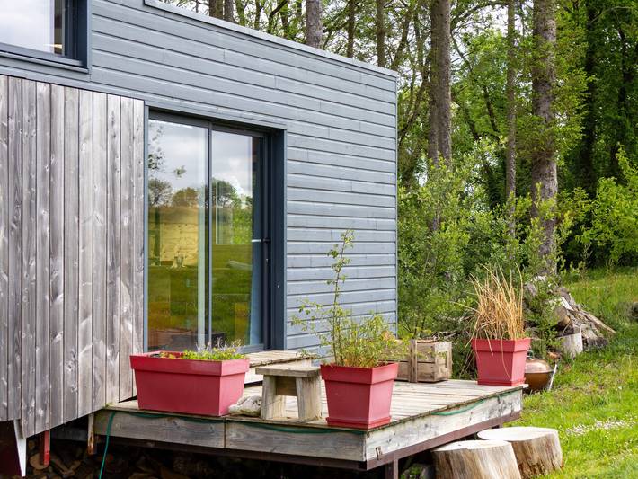Appartement de vacances entier, "La Cafoutche Tiny - 5 personnes" avec terrasse privée, jardin partagé et Wi-Fi in Gommenec'h, Cotes-d'Armor