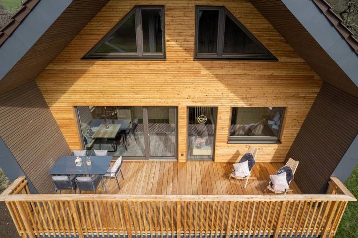 Ferienhaus für 5 Personen, mit Balkon und Terrasse sowie Whirlpool und Garten am Bodensee