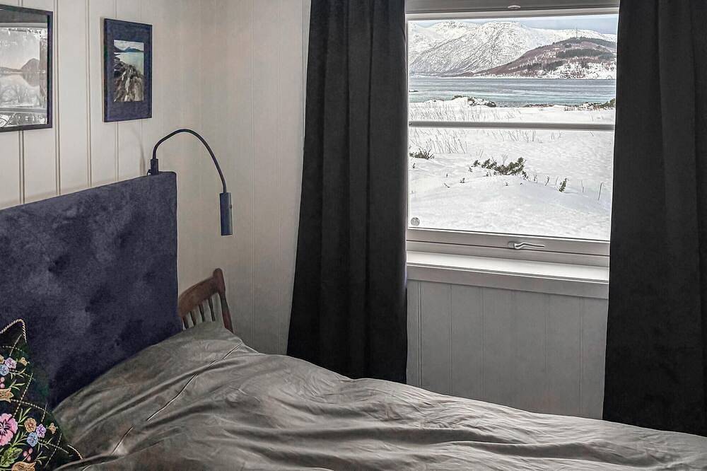 Schönes Haus mit 3 Schlafzimmern in Hol in Vestfjorden