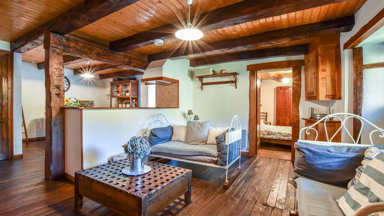 Maison de vacances pour 5 personnes avec vue sur le lac in Ally, Massif central