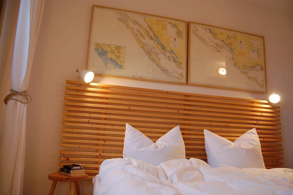 Appartement entier, Appartement confortable de 2 pièces avec jardin à 300m de la mer in Biograd na Moru, Région de Zadar