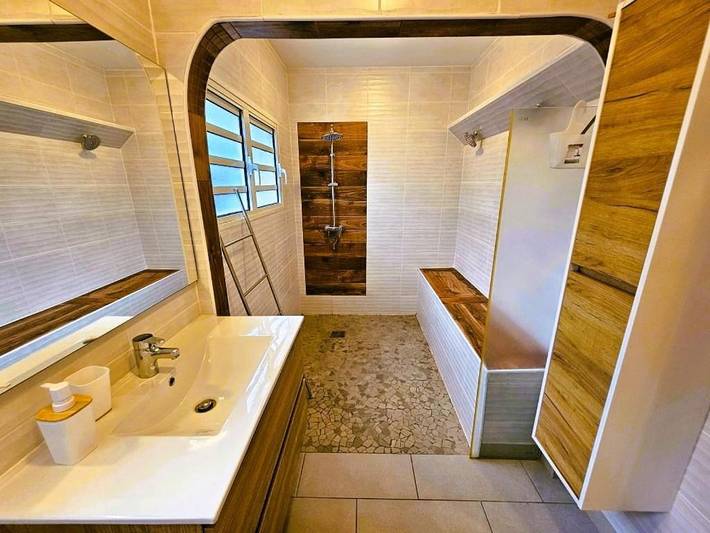 Appartement de vacances pour 5 personnes, avec jardin