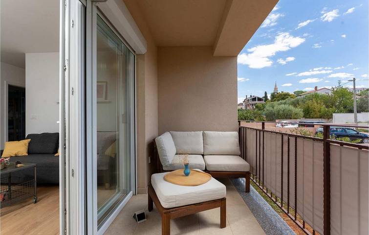 Appartement de vacances entier, Appartement confortable avec terrasse, Wi-Fi et parking près de la Pizzeria Capri in Tar (Croatia), Tar-Vabriga
