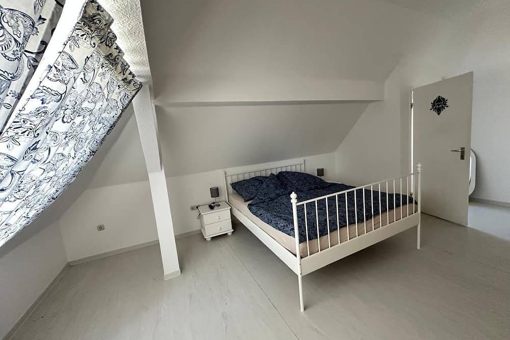 Ganze Wohnung, Große Ferienwohnung in Zentrum von Plön.Fußläufig zu See/Läden. Kinderzimmer in Plön, Plön (Stadt)