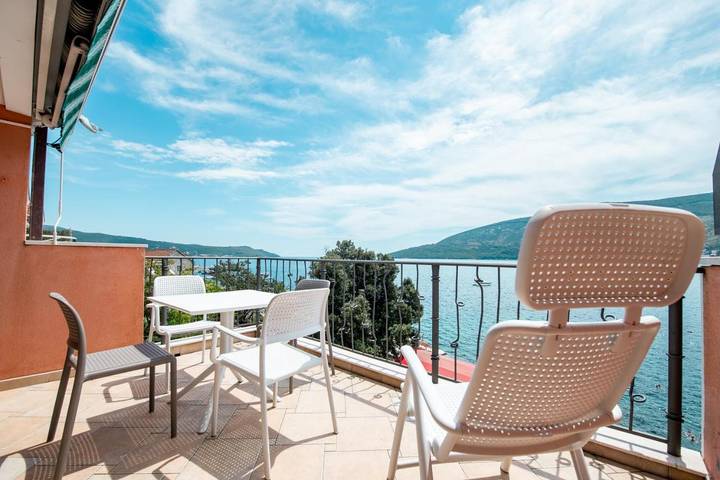 Apartament wakacyjny dla 6 osób, z Balkon i Taras oraz Widok w Herceg Novi